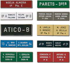 Placas para portero grabadas por BCS Buzones.